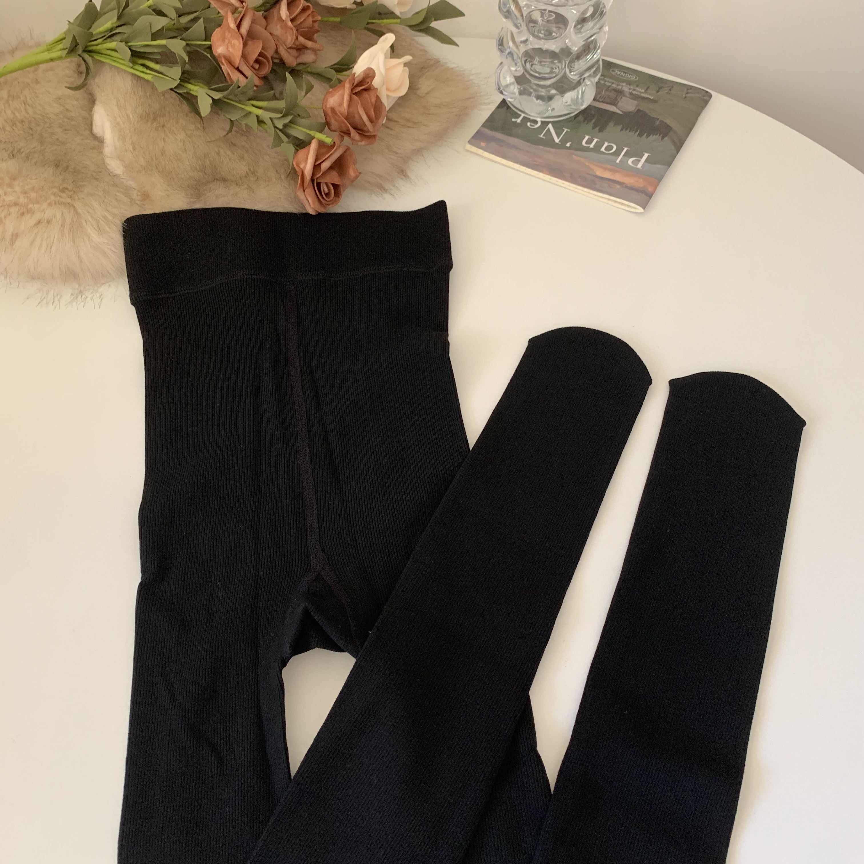 Real shot of winter black leggings for outer wear plus velvet leggings, versatile and slimming, foot-stepping tights