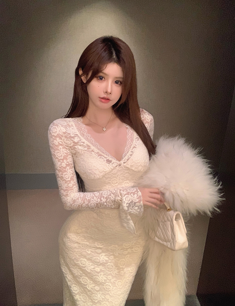 實拍法式鏤空蕾絲V領連衣裙女溫柔長裙設計感包臀裙子三件套