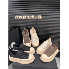 批发<b class='q'>实拍</b> 加绒饼干鞋女2023年秋冬新款运动厚底小白鞋真皮松糕板鞋