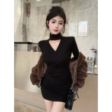 批发实拍实价冬性感辣妹风交叉褶皱加绒内搭半高领挂脖包臀打底连衣裙