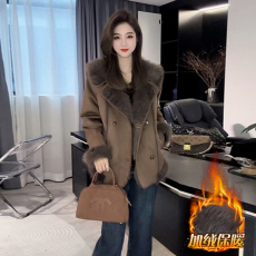 批发官<b class='q'>图</b> 欧货大翻领双排扣外套女2024秋冬美拉德设计感咖<b class='q'>色</b>百搭高级