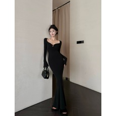 批发实拍实价 气质修身显瘦胸口环扣长袖喇叭袖<b class='q'>连衣裙</b>高级内搭裙