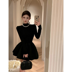 批发高级感黑色气质针织<b class='q'>连衣裙</b>子女春秋季新款小个子气质内搭打底短裙