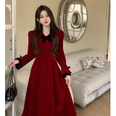 批发红色连衣裙女秋冬新年战袍丝绒法式高级感敬酒服新娘订婚礼服<b class='q'>裙子</b>