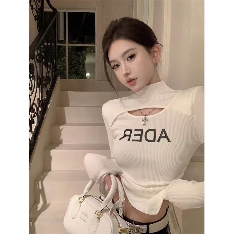 DeRong Sweet Hot Girl Slim Long Sleeve Letter Hollow Pleated Waist Irregular Brushing