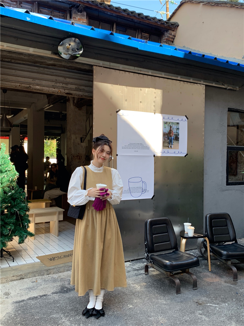 實拍韓系宮廷復古花邊襯衫＋溫柔毛呢背心裙套裝