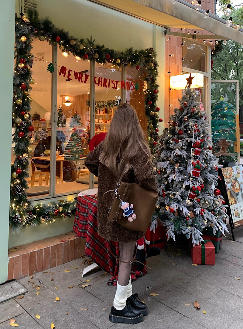 Actual photo of fur one-piece brown Maillard lamb wool mid-length coat, loose and fashionable coat