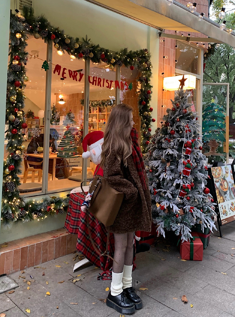 Actual photo of fur one-piece brown Maillard lamb wool mid-length coat, loose and fashionable coat