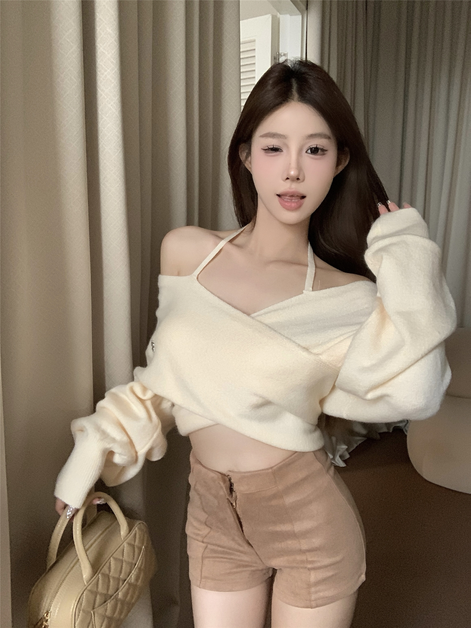 Actual shot ~ one-shoulder halter neck off-shoulder cross sweater women's new loose short knitted top