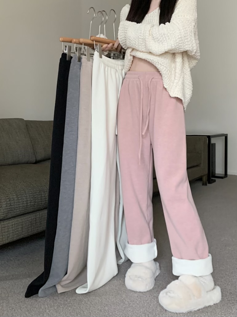 Actual shot of Korean style baby velvet thickened cashmere high-waist casual slim and drapey soft straight wide-leg pants