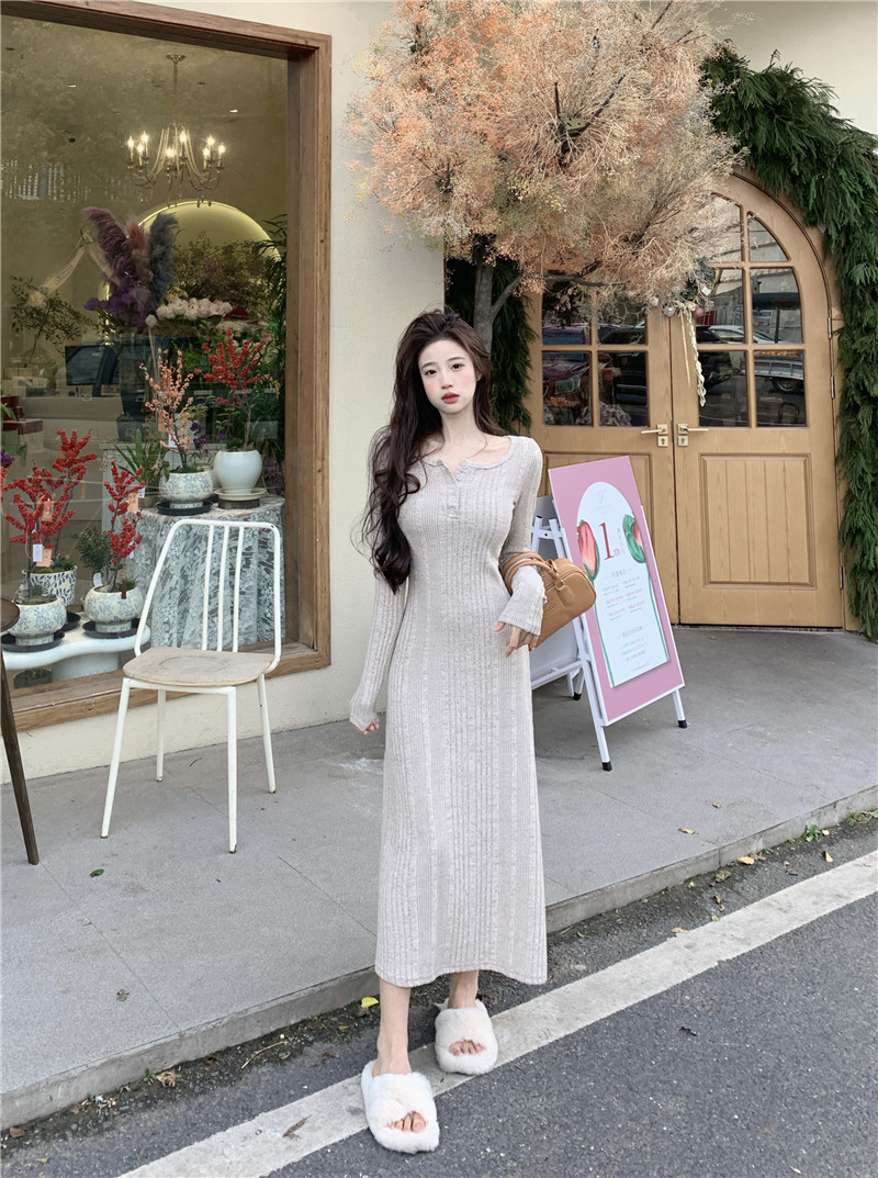 Actual shot~Fleet thickening autumn and winter French waist slimming long skirt bottoming long-sleeved knitted dress