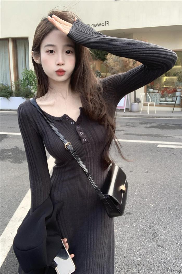 Actual shot~Fleet thickening autumn and winter French waist slimming long skirt bottoming long-sleeved knitted dress