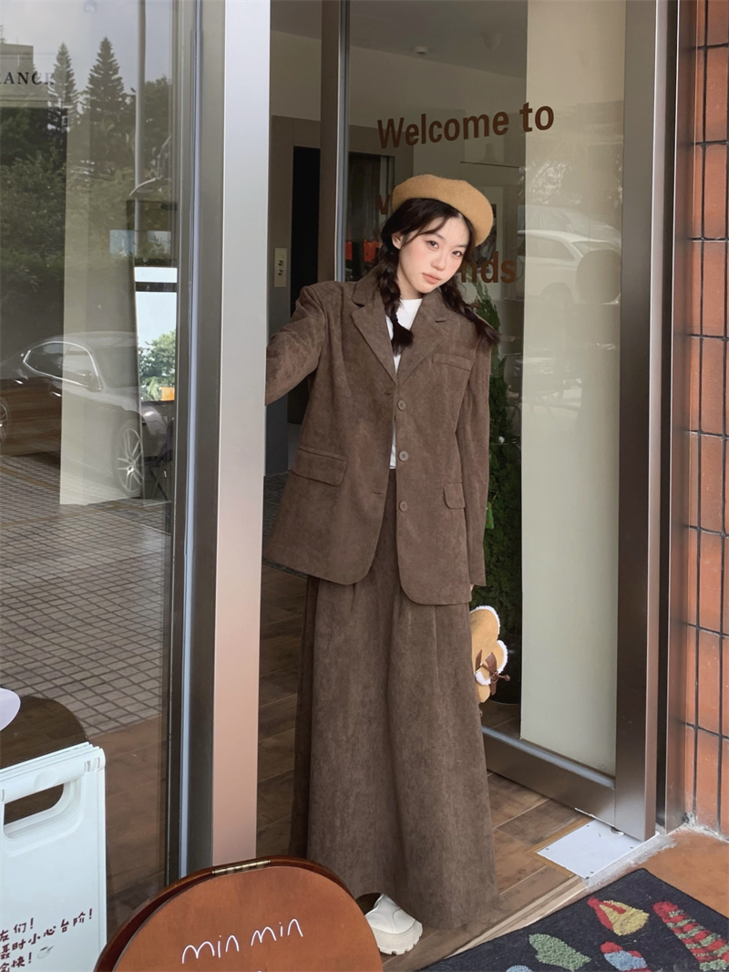 Real shot Korean ins niche Maillard brown corduroy suit + skirt suit