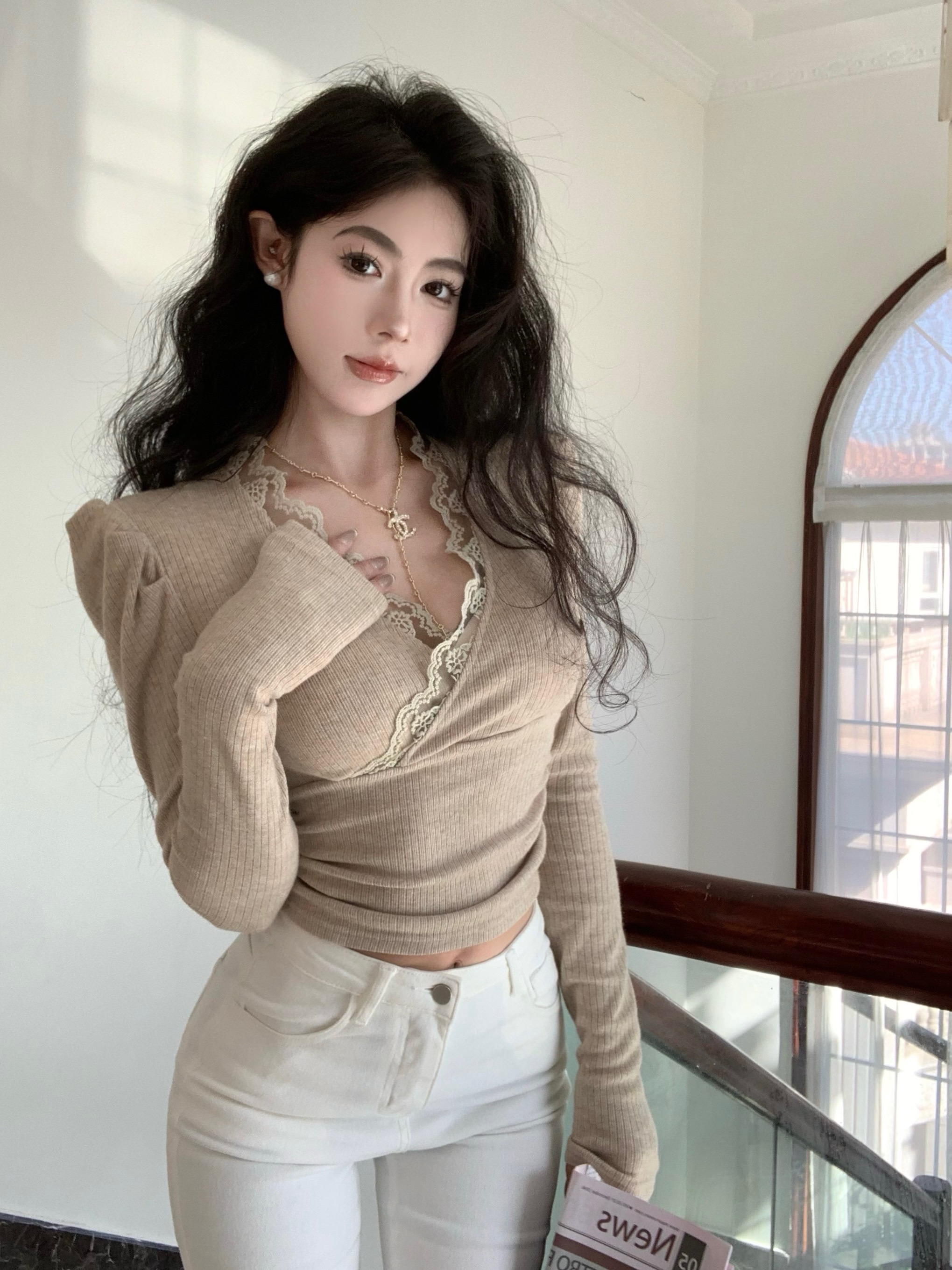 實拍 氣質韓版打底衫修身顯瘦蕾絲拼接設計感v領針織衫衣