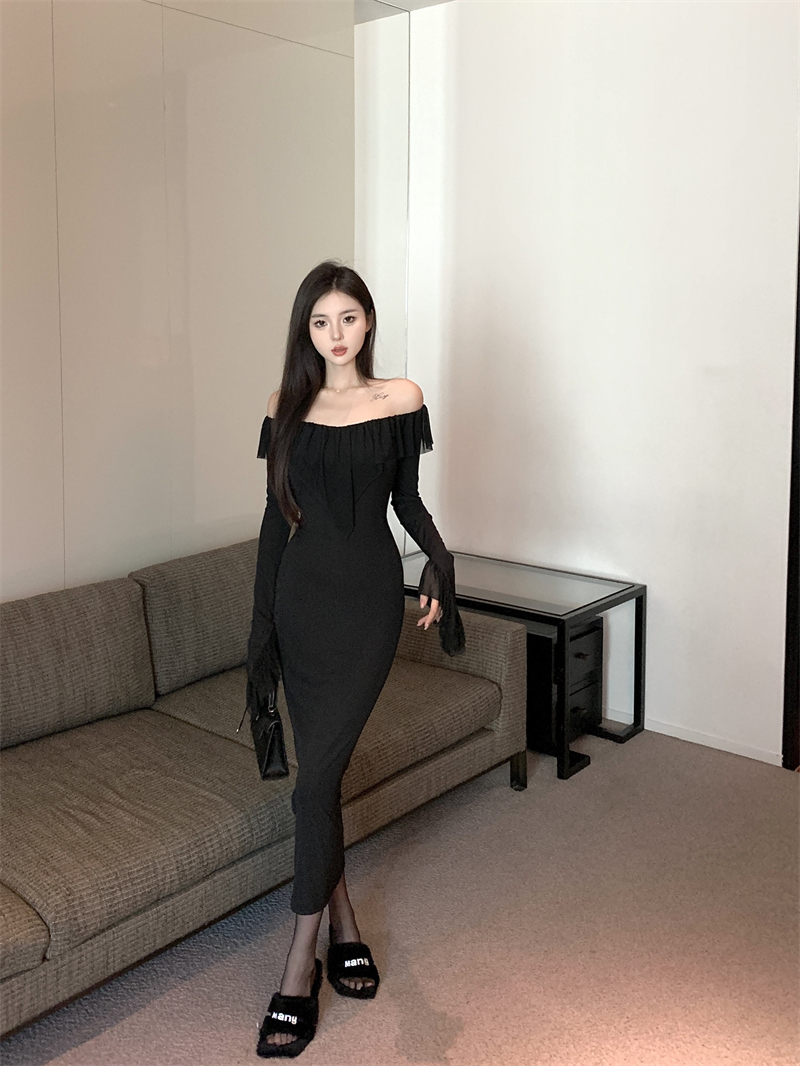 Actual shot~ Pure lustful temperament, high-end long-sleeved dress, feminine slimming hot girl’s butt-covering bottoming long dress