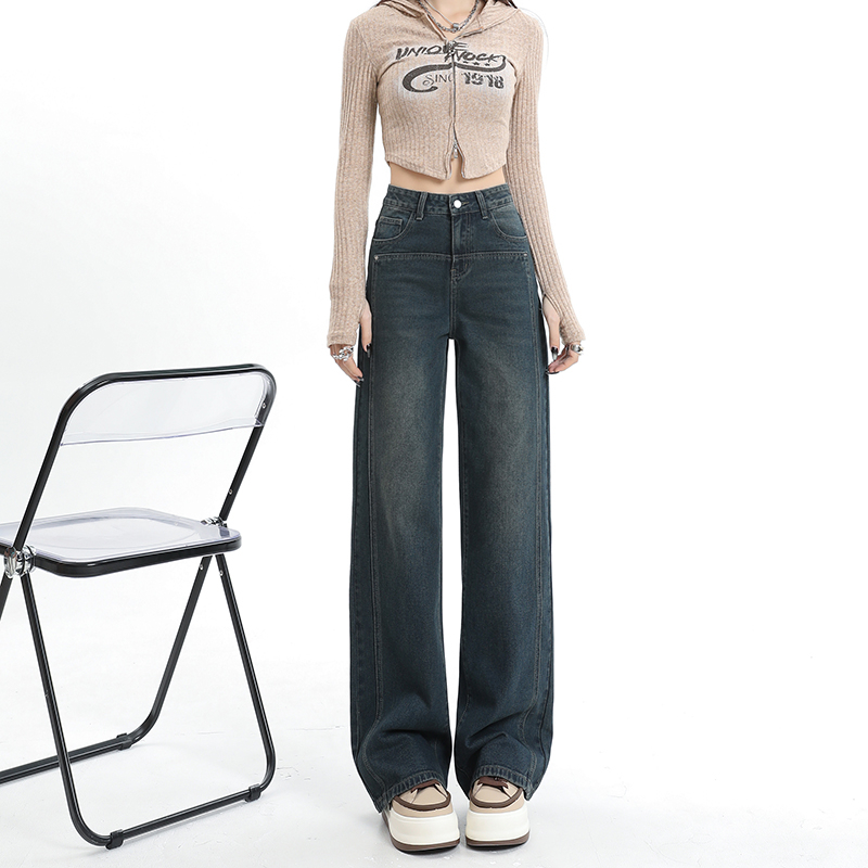 Real shot of 2024 early spring straight-leg jeans for women, slim, fashionable and design wide-leg pants