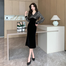 批发实拍视频2026春新款女V领长袖复古拼接修身收腰长裙鱼尾<b class='q'>连衣裙</b>