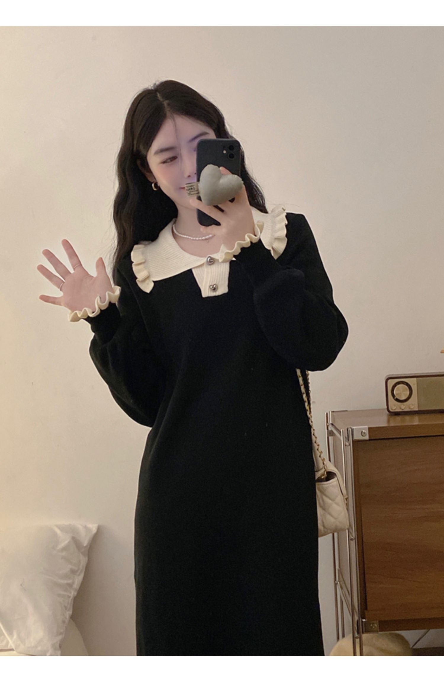 Autumn and winter 2023 new women's clothing temperament age-reducing doll collar high-end mid-length knitted sweater dress