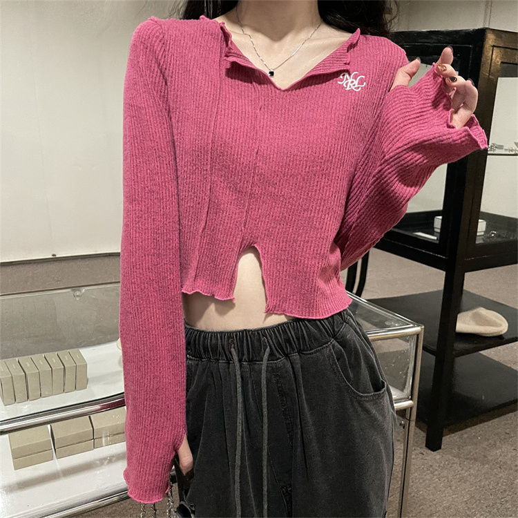 American V-neck sweet and spicy style white dragon fruit color autumn hot girl tight little slimming right shoulder short top