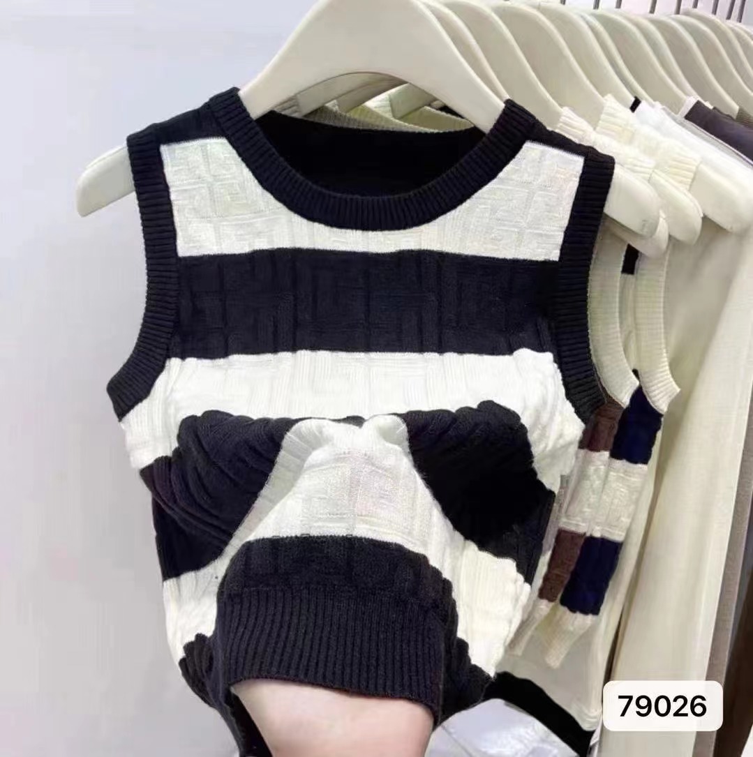 New Korean style small fresh round neck contrast striped knitted vest