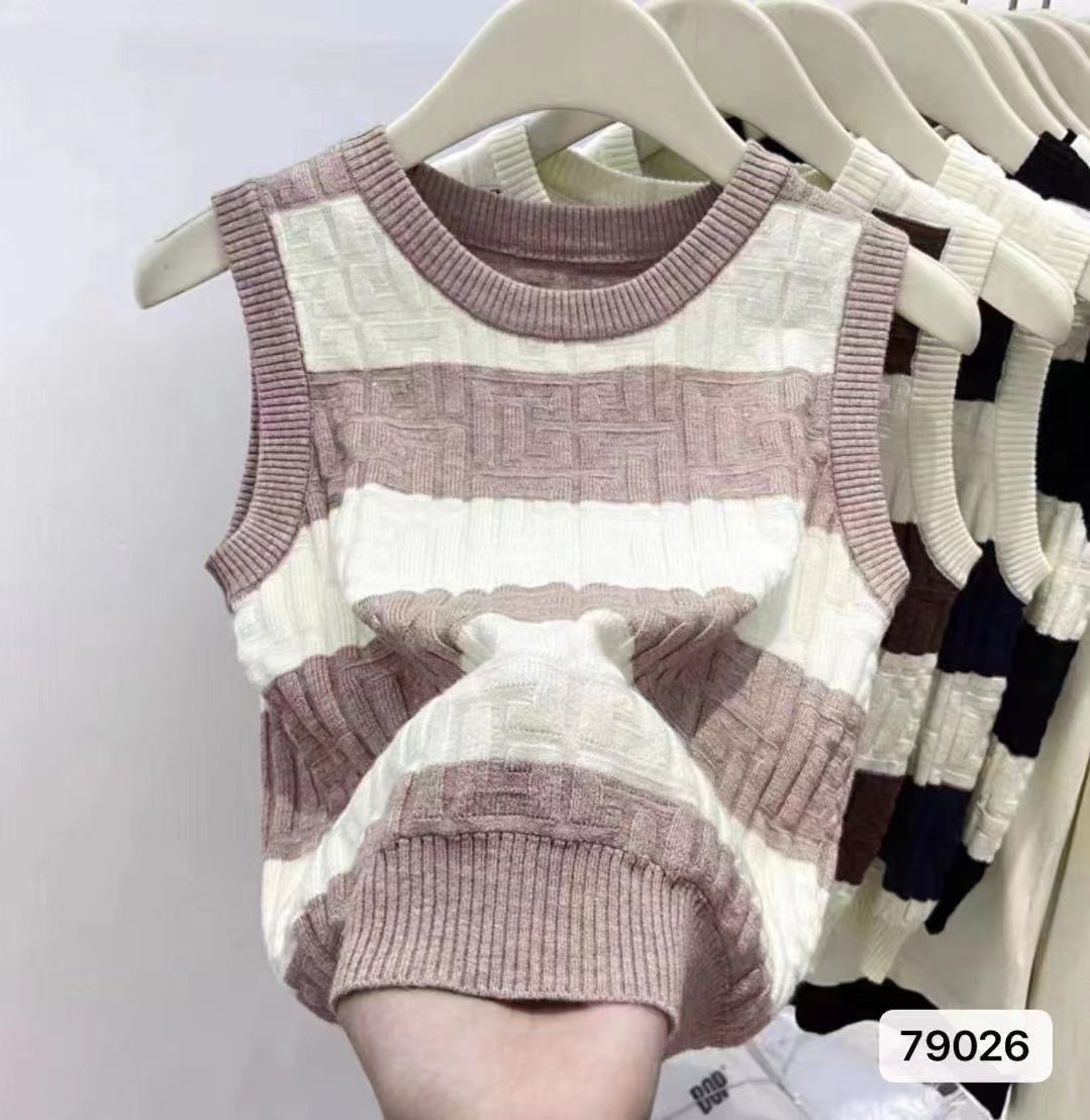 New Korean style small fresh round neck contrast striped knitted vest