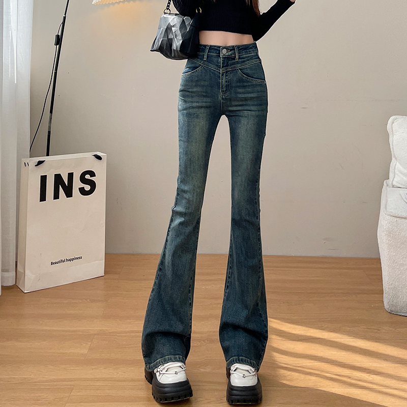 Actual shot of 2024 early spring high-waisted bootcut jeans for women, slim casual trendy pants