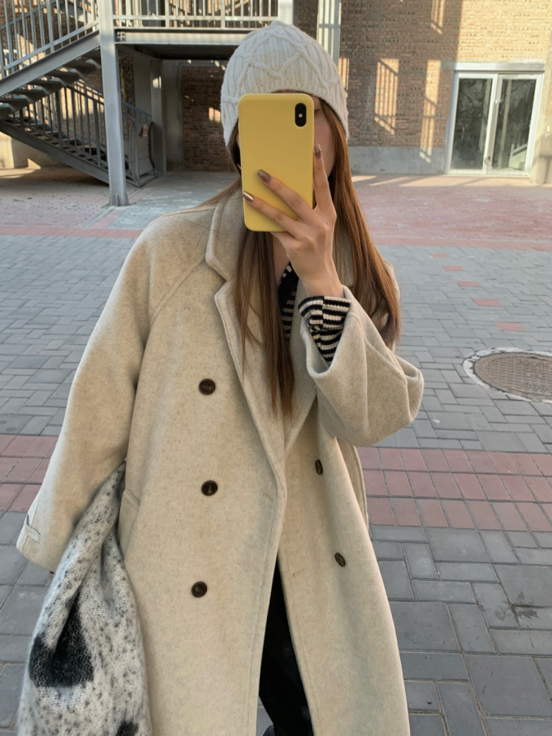 Actual shot of long thickened and warm Korean style furry quilted jacket