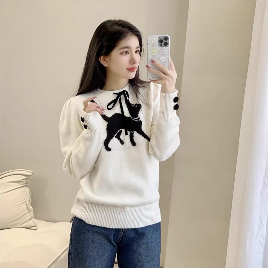 2024 Early Autumn New Retro Kitten Strap Niche Design Loose Soft Waxy Sweater Women's Lazy Style Knitted Sweater