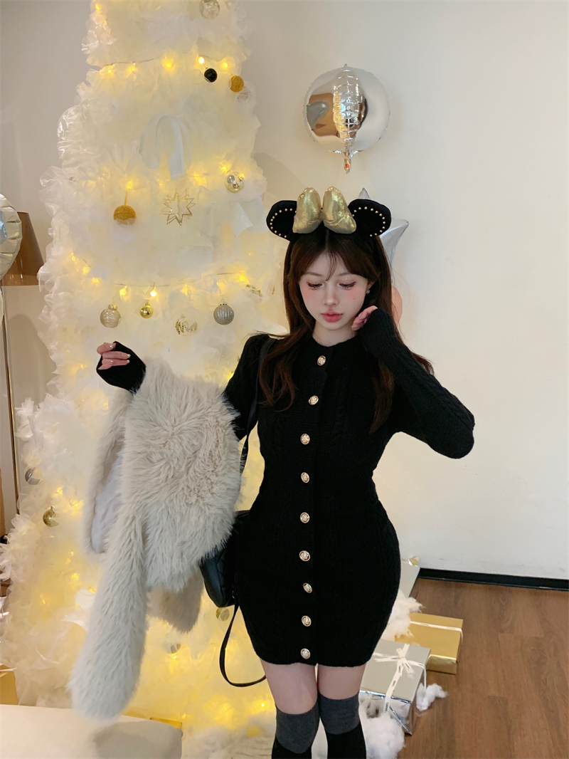 Actual shots ~ hot girls’ inner wear rules for autumn and winter. New diamond knitted bottoming sweater dress with slimming temperament.