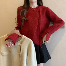 批发实拍2025秋冬新款<b class='q'>大码</b><b class='q'>女装</b>微胖mm新中式红色毛衣针织开衫上衣外套