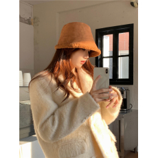 批发冬季麂皮绒渔夫帽女百搭<b class='q'>休闲</b>羊羔毛盆帽保暖帽子女