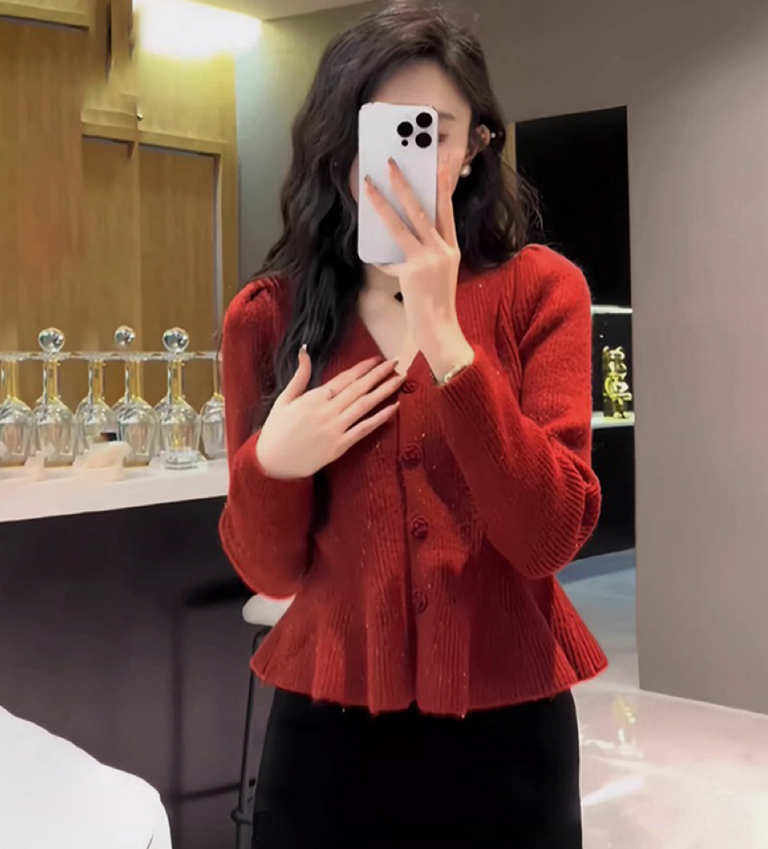 紅色漂亮短款毛衣開衫外套女秋冬2023新款小個子寬鬆針織上衣