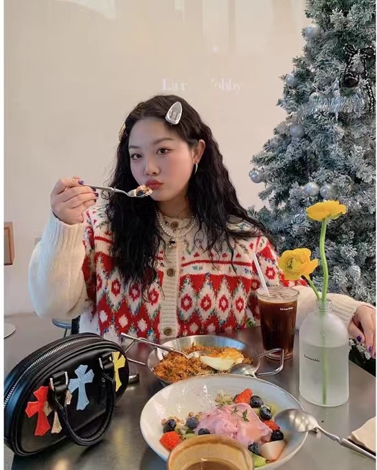 Lazy contrasting diamond round neck sweater jacket for women 2024 early spring new thickened Christmas Fair Isle knitted cardigan