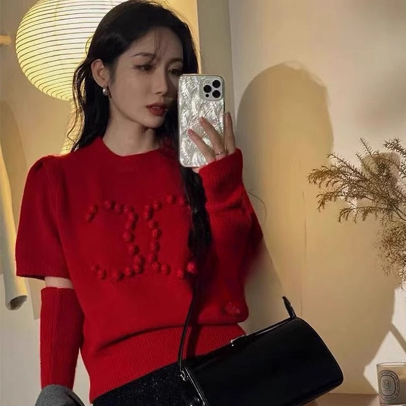紅色聖誕戰衣穿搭秋冬新年戰袍2024新款泡泡袖毛衣女小香針織上衣
