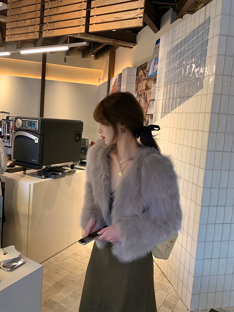 Fur coat for women 2023 autumn and winter new imitation fox fur short eco-friendly toka fur coat with a small fragrance