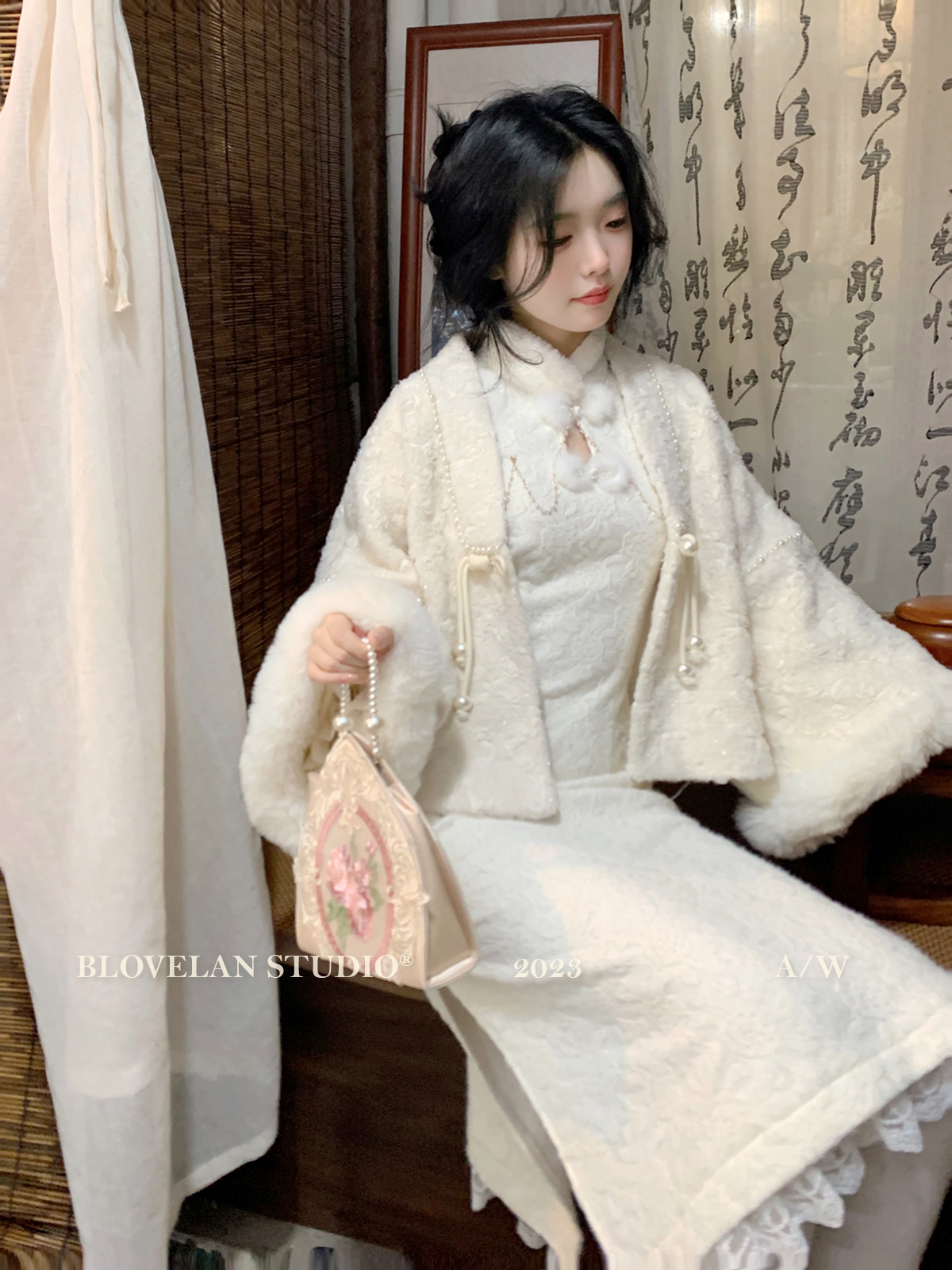 Blovelan Yunxi Lidu new Chinese style chenille temperament plate with pearl plush cuffs thick coat winter