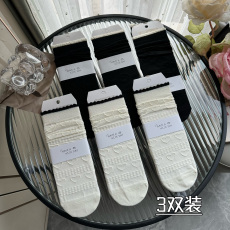 批发实拍实价韩版纯色百搭袜子<b class='q'>女</b>中筒<b class='q'>袜</b>秋冬堆堆<b class='q'>袜</b>长<b class='q'>袜</b><b class='q'>女</b><b class='q'>袜</b>纯<b class='q'>棉</b>3双装