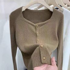 批发欧货秋冬2024新款洋气短款方领上衣女毛衣设计感别致针织打底小衫