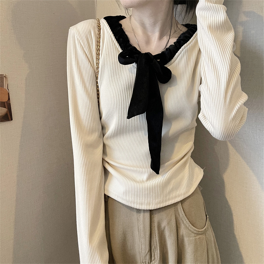 Real shot of contrasting color lace-up bow knitted sweater for women in winter, beautiful and slim-fitting bottoming shirt top