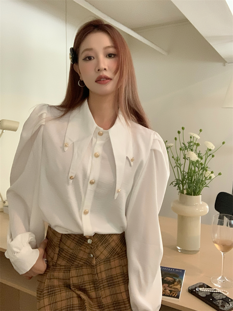 實拍~白色襯衫小眾設計感春秋新款時尚洋氣內搭襯衣高級上衣