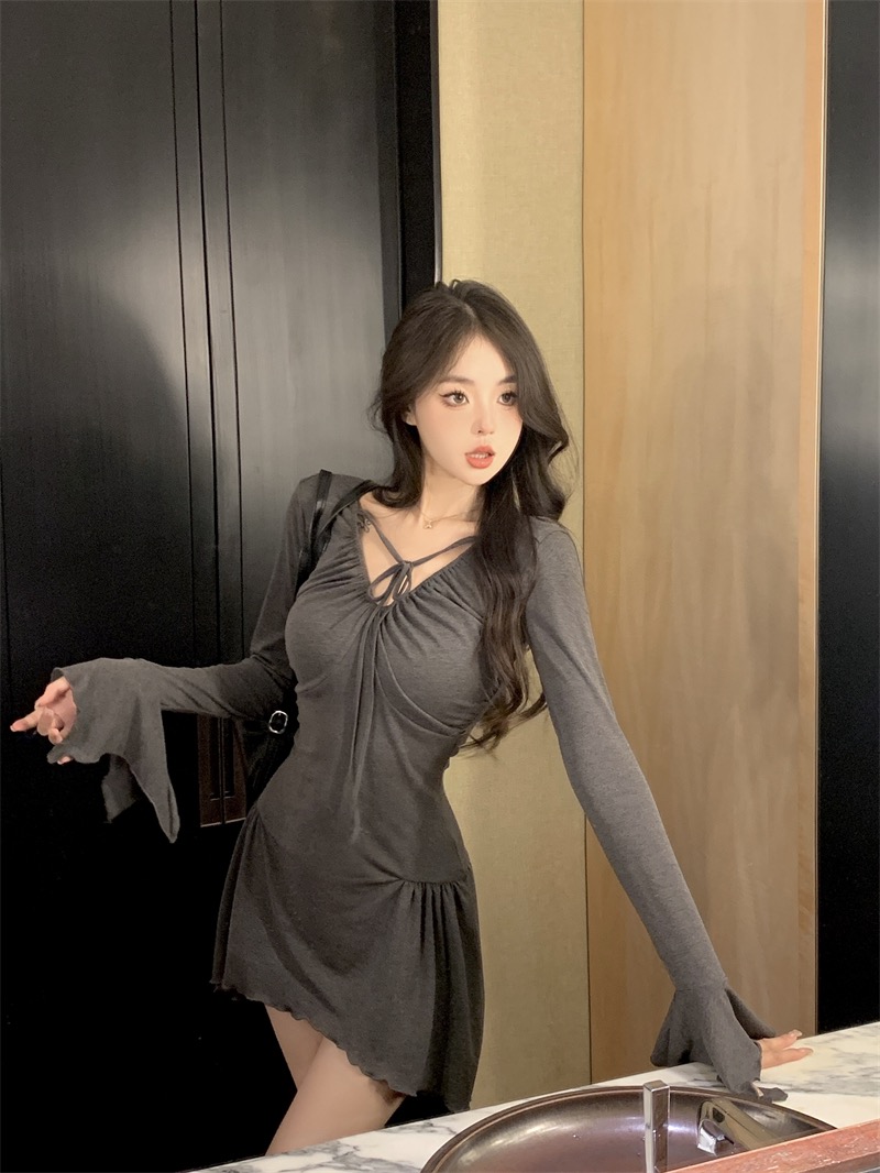 Actual shot~Pure hot girl style irregular long-sleeved dress for women with slim waist and slim fit bell-sleeved short skirt