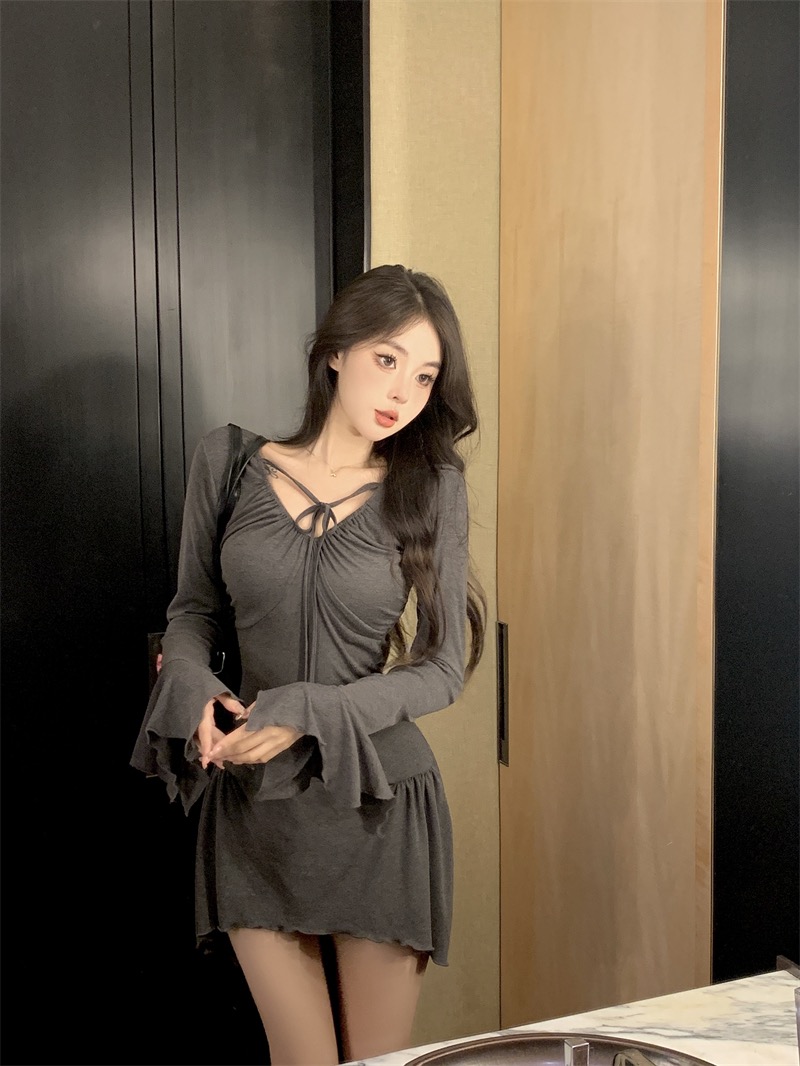 Actual shot~Pure hot girl style irregular long-sleeved dress for women with slim waist and slim fit bell-sleeved short skirt