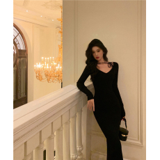 批发实拍实价<b class='q'>冬季</b>V领挂脖绑带针织<b class='q'>连衣裙</b>优雅长裙长款修身包臀裙