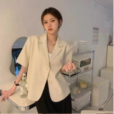 批发夏装韩版大码<b class='q'>女装</b>小西装外套小个子设计感<b class='q'>西服</b>上衣M 4XL200斤
