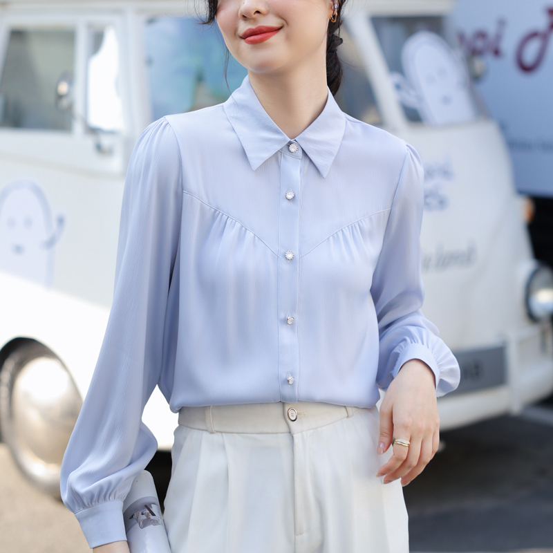 실사 프랑스식 화이트 여성 셔츠 디자인 센스 작은 대중 2026 봄 새로운 고급 센스 외국 가스 맨위 긴팔 셔츠