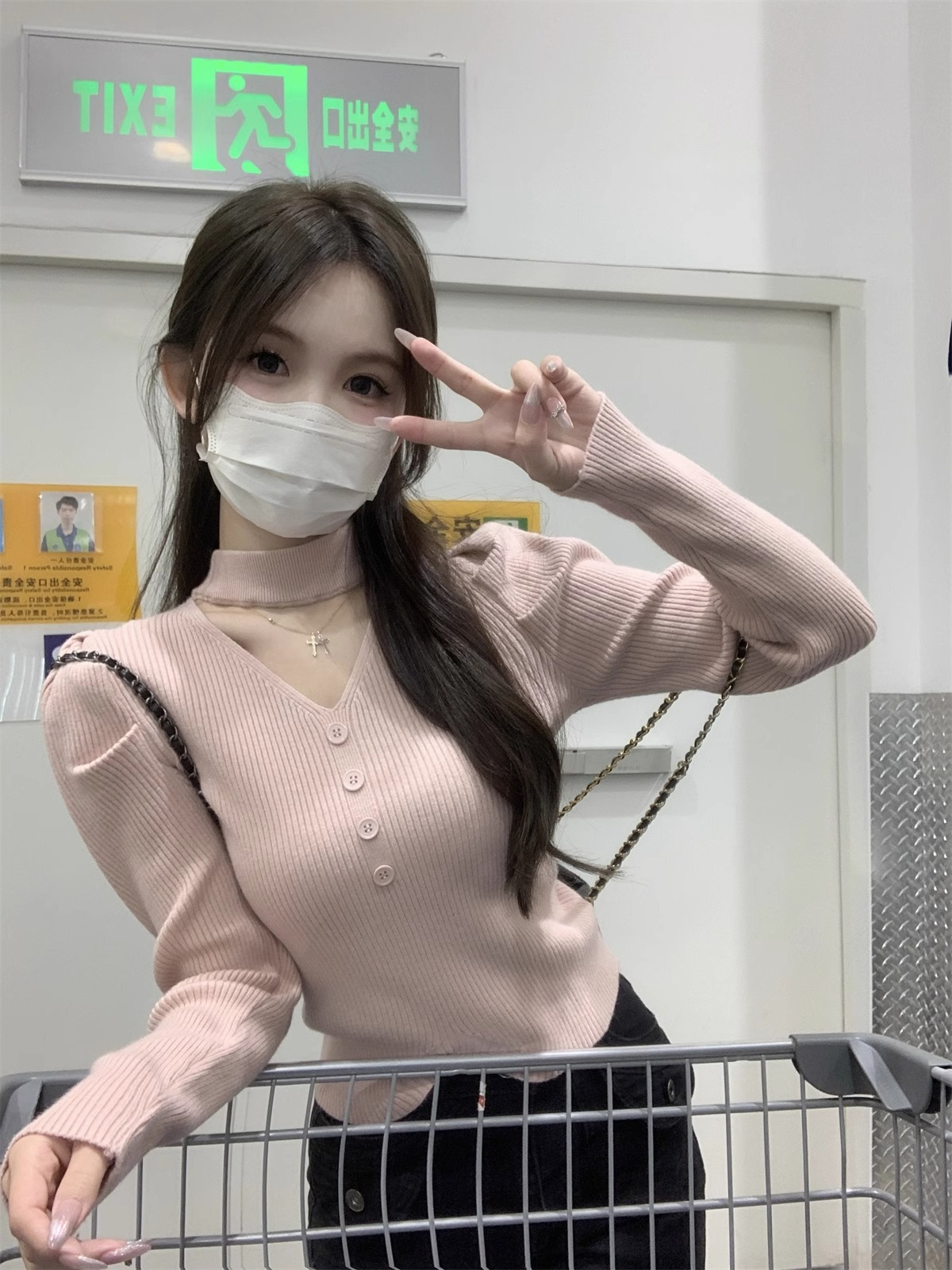 행침 목 홀로우 아웃 거품 소매 품격 디자인 센스 니트 스웨터 맨위 여성 의류 가을 겨울 새로운 몸매 가꾸기 긴팔 기본 셔츠