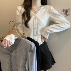 批发实拍大码~春款复古方领泡泡袖上衣修身设计感钮扣长袖v领打底衫