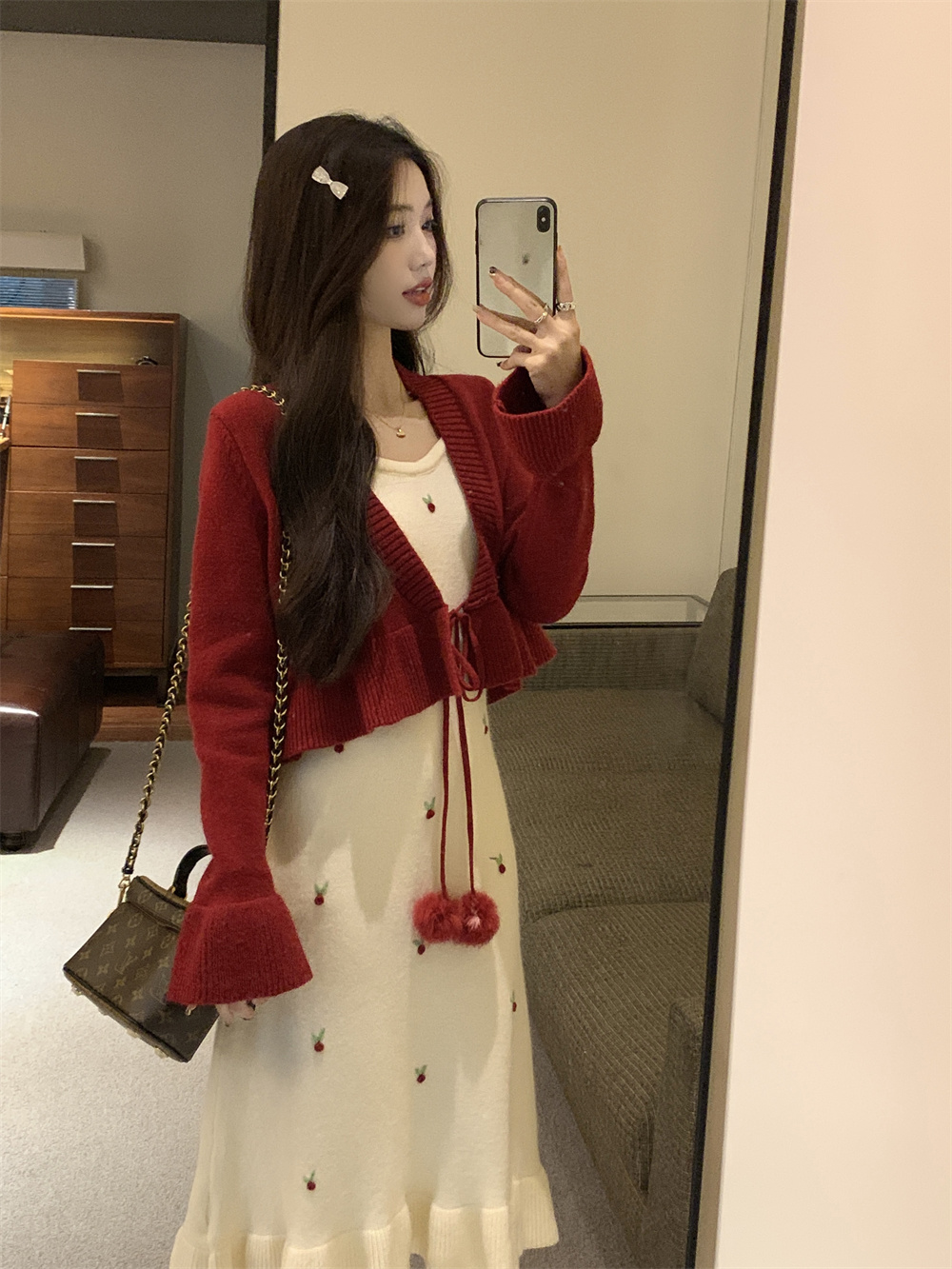 Actual shot ~ French ruffled short loose lace long-sleeved knitted cardigan + floral suspender dress