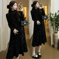 批发已出货-实拍2026孕妇春夏季新款吊带连衣裙+打底衫孕妇裙套装8885