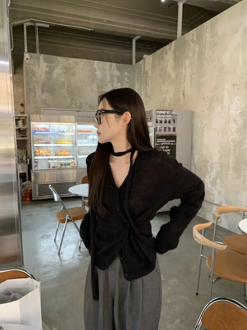 프렌치 스타일 V넥 니트 블라우스 상세 이미지 24